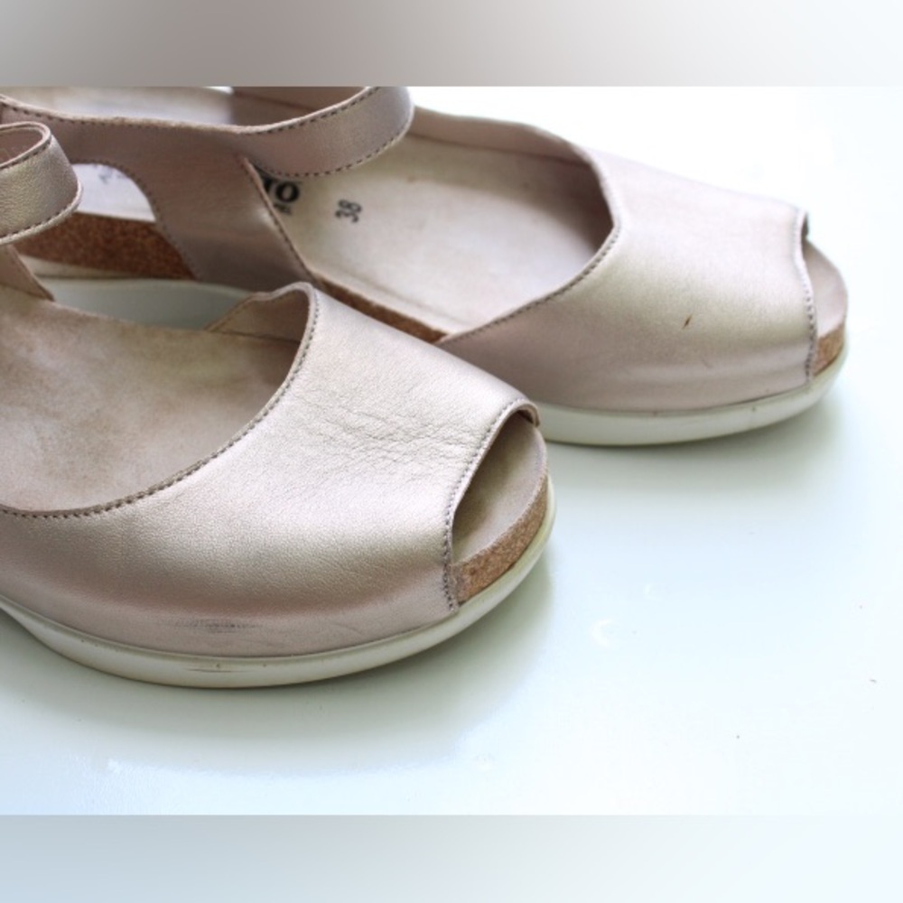 Mephisto Orphea   Sandals - Picture 4 of 12